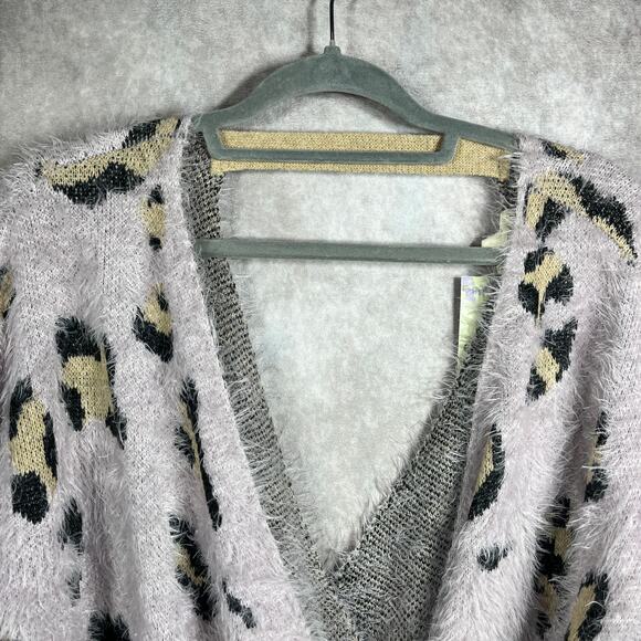 Ee:Some Wrap Sweater Womens Medium Large Purple Animal Print Knit Hairy NEW - Picture 2 of 8